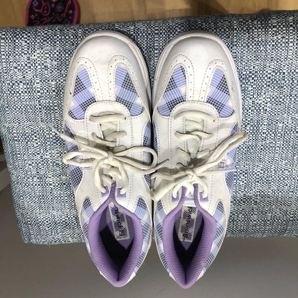 Brunswick bowling shoes
